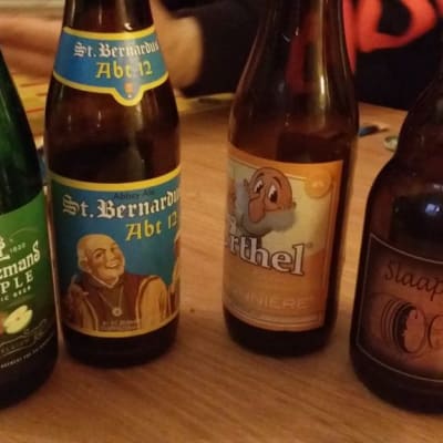 Ulkomaisia oluita olutta olut oluet alkoholi olutpulloja olutpullot