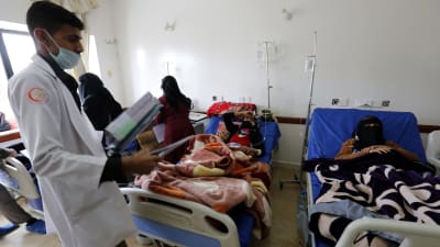 Kolerasmittade kvinnor i Sanaa, Jemen.