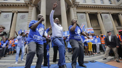 Mmusi  Maimane väljs som första svarta till Democratic Alliance-ledare i Sydafrika.