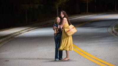 Angourie Rice och Margaret Qualley i Nice Guys.