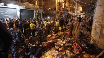 Platsen där en självmordsbomb briserade i Beirut.