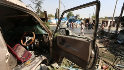 Talibanerna har trappat upp våldet inför fredsförhandlingarna. I onsdags dödades minst 10 människor i ett misslyckat mordförsök på vicepresidenten Amrullah Saleh mitt i Kabul.