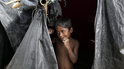 En rohingyapojke i ett flyktingläger i Bangaldesh
