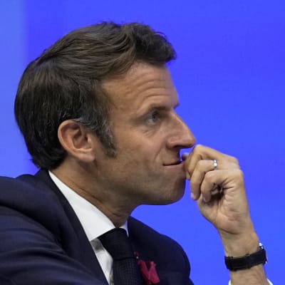 Efter söndagens val kan president Emmanuel Macron bli tvungen att koncentrera sig mer på inrikespolitiken än hittills.