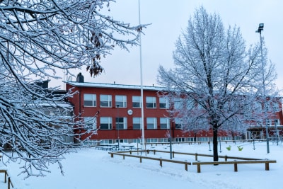 Vinter vid Kvarnbackens skola i Borgå.