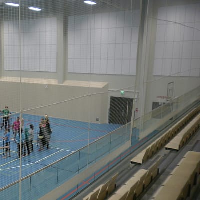 Ruokolahden liikuntahallia käyttävät muun muassa viereisen koulun oppilaat.