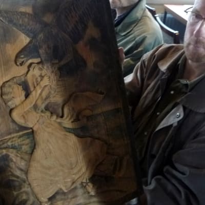 Raimo Kainulainen ja teos Hyökkäys