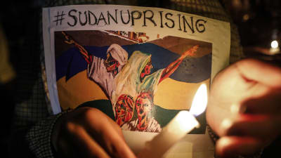 Sudaneser samlas i Kenya för att visa sitt stöd för pro-demokratidemonstranter.