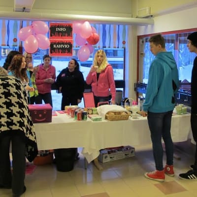 Koulutusmessut auttaa nuoria koulutuksen valinnan suhteen.