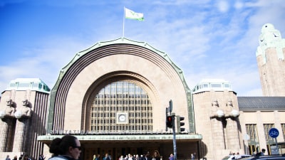 Helsingfors centralstation från ut sidan