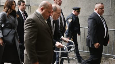 Harvey Weinstein anländer till rättegången i New York den 6 januari 2020.