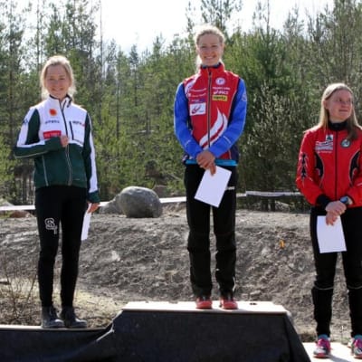 Medaljtrion i D21E; Saila Kinni, Sofia Haajanen och Yvonne Gunell