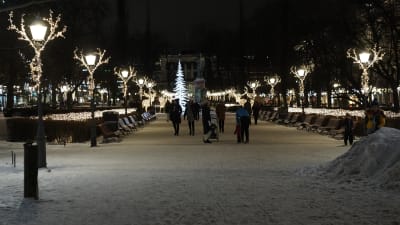 Helsingin keskustassa oli iltayhdeksältä uudenvuodenaattona rauhallista.