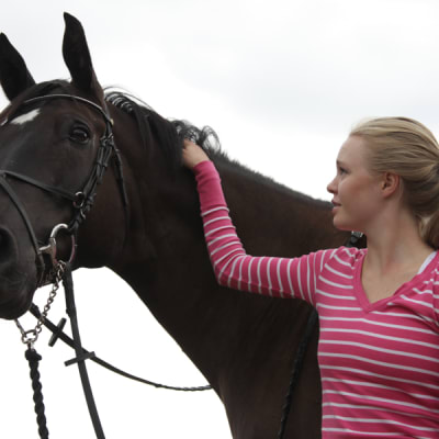Hevonen ja tyttö