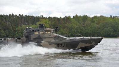 Finländska marinens U-700 "JEHU" (Watercat M18 AMC)
