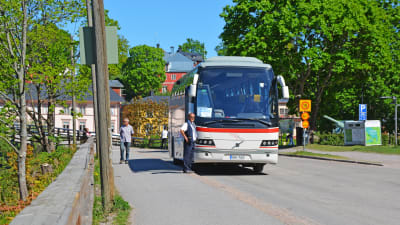 Buss och människor
