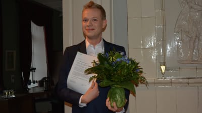 Pentti Kinosmaa stolt med sitt stipendie