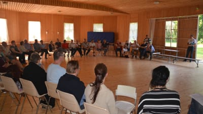 Diskussionsmöte kring Rudus planer på utvidgad stenkross i Joddböle, Ingå.
