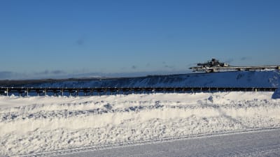 Stora gruvhögar i Talvivaara i januari2015