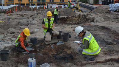 Utgrävningarna på nedre torget i Jakobstad är inne i slutskedet