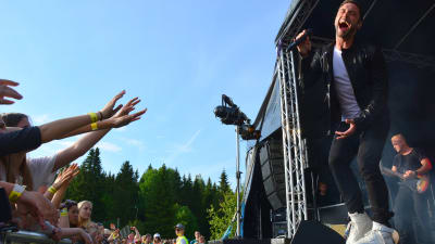 Måns Zelmerlöw på Norrvalla sommarfest i Vörå 2.7 2015