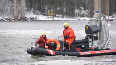 Hydrokopter på vattnet