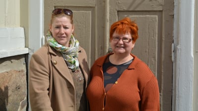 Marie Viignone från Frankrike och föreningens ordförande Aija Rosinkoski