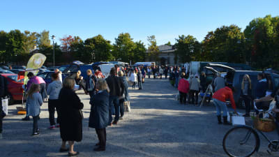 Reko-utdelning på Kaserntorget i Vasa.