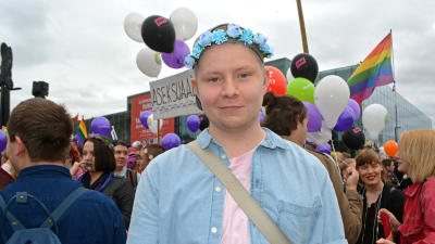 Leo Lampinen på Helsinki Pride. 