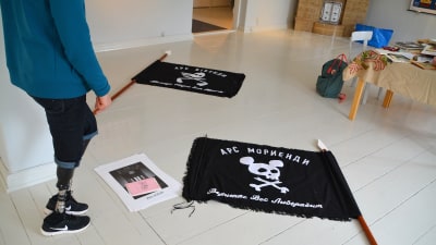 Serieutställning i galleri.