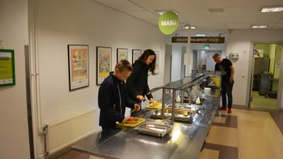 Matsalen i Cygnaeus skola i Åbo den 6.5.2022 under pågående lärarstrejk.