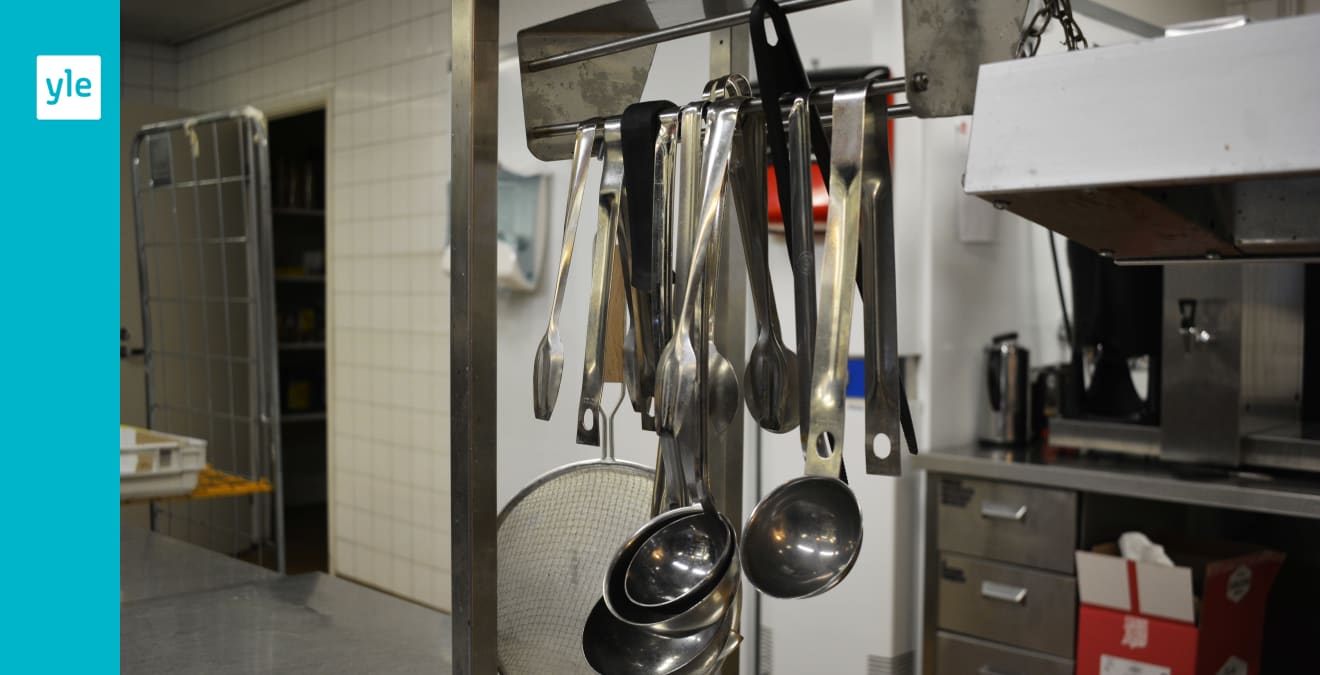 Allt färre vill jobba som kock samtidigt som restaurangbranschen har skriande behov av arbetskraft – i höst började endast tre nya elever på kocklinjen vid Axxell i Pargas - Vimarsana News