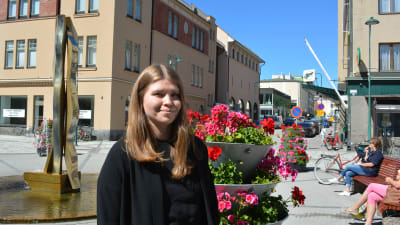 Emily Sundqvist är doktorand vid Åbo Akademi i Åbo