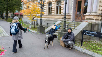 Klimatstrejk utanför stadshuset i Borgå.