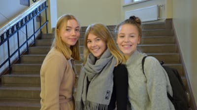 Kiia Jalonen, Eerika Simola och Venla Seppälä.