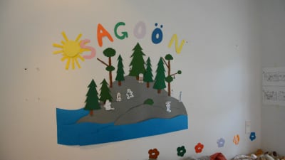 Sagoön-text på väggen