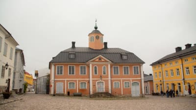 Bild på Borgå rådhus.