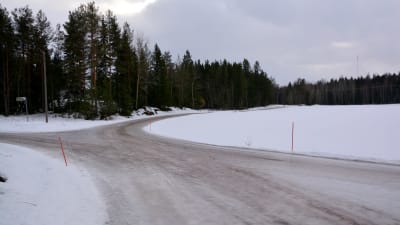 Korsningen Träskbyvägen–Ljunghedsvägen i Jackarby.