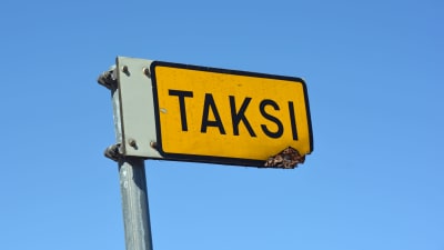 En taxiskylt.