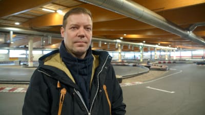 Samulis pappa Jukka Mertasalmi.