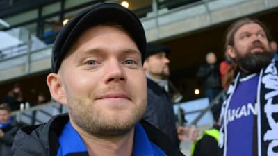 Robert Ridberg, en ung man med skepparkeps och skäggstubb.