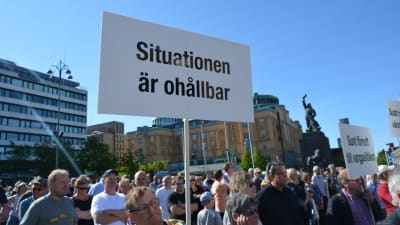Vargdemonstration på Vasa torg.