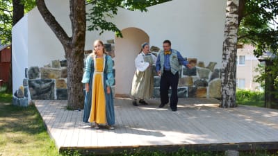 Teaterboulages sommarpjäs 2022 var Roger & Julia. Bilden är tagen i Pargas den 28.6.2022.