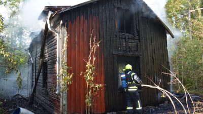Ödegård brann på Skutnäsvägen i Jakobstad