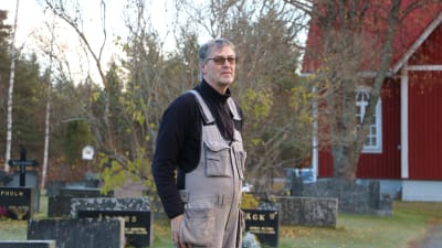 Församlingsmästare Olav Klemets på Åsändans begravningsplats i Lappfjärd