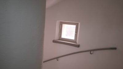 fönster i trappa