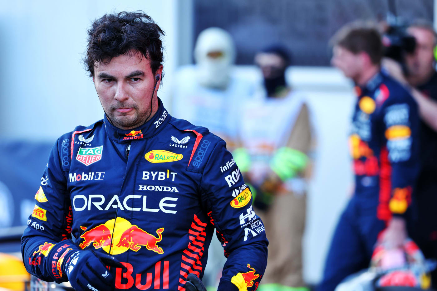 Sergio Perez è ai box.