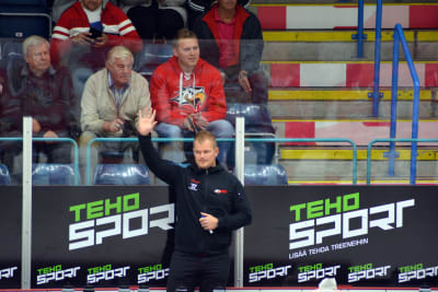 Ari-Pekka Pajuluoma tränar Vasa Sport.