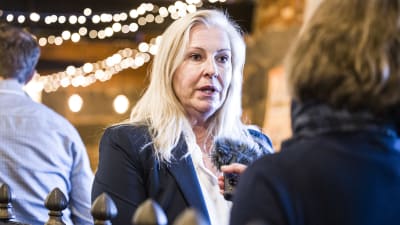 Porträttfoto på Elena Kivioja