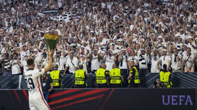 Frankfurt firar titeln i Europa League.
